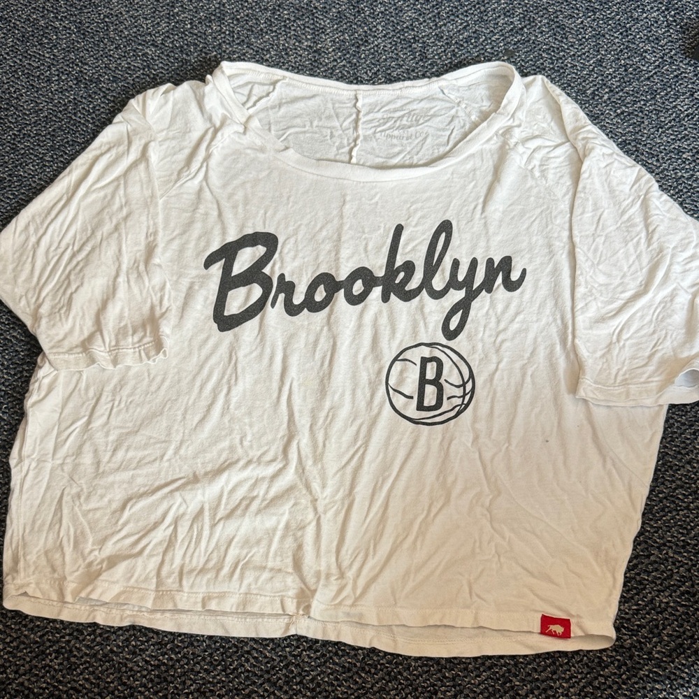 Sportiqe Brooklyn Nets T-Shirt Size Medium
